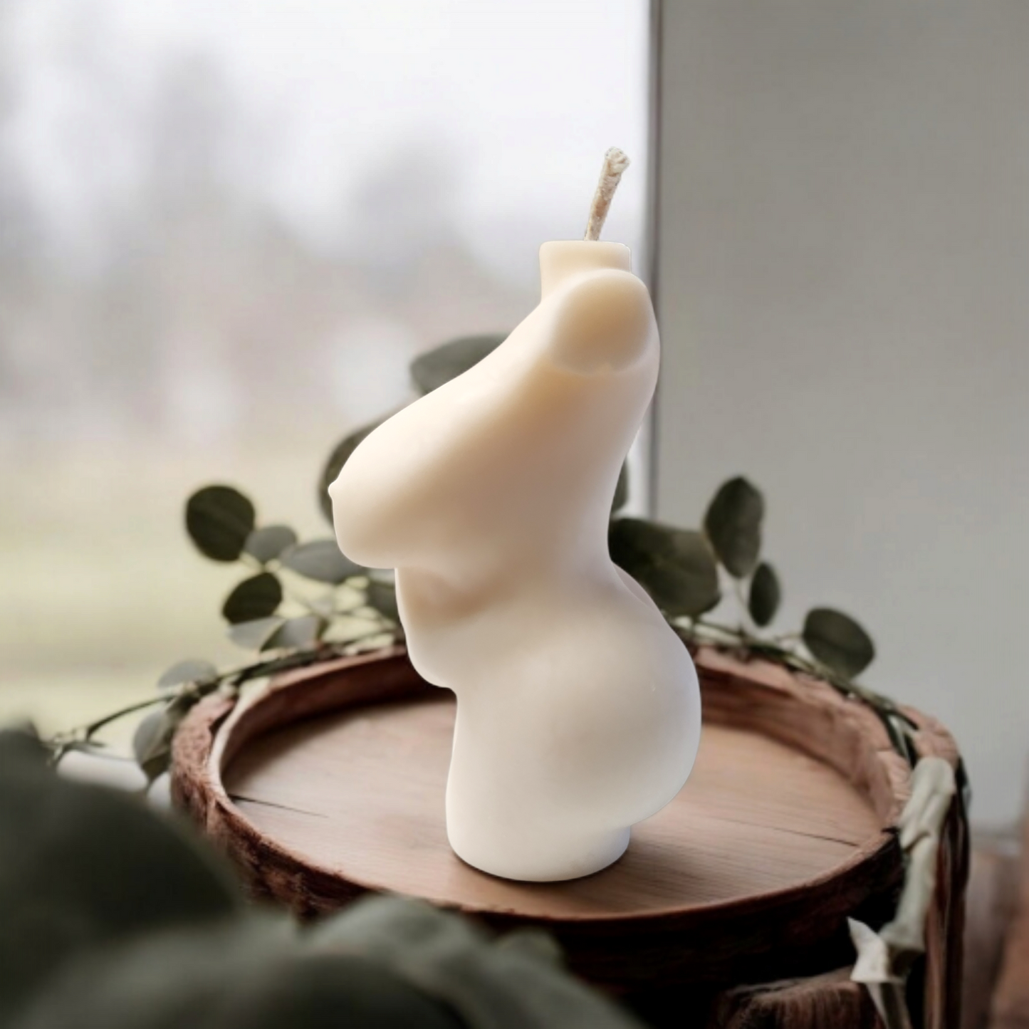 Elegant Voluptuous Beauty Candle