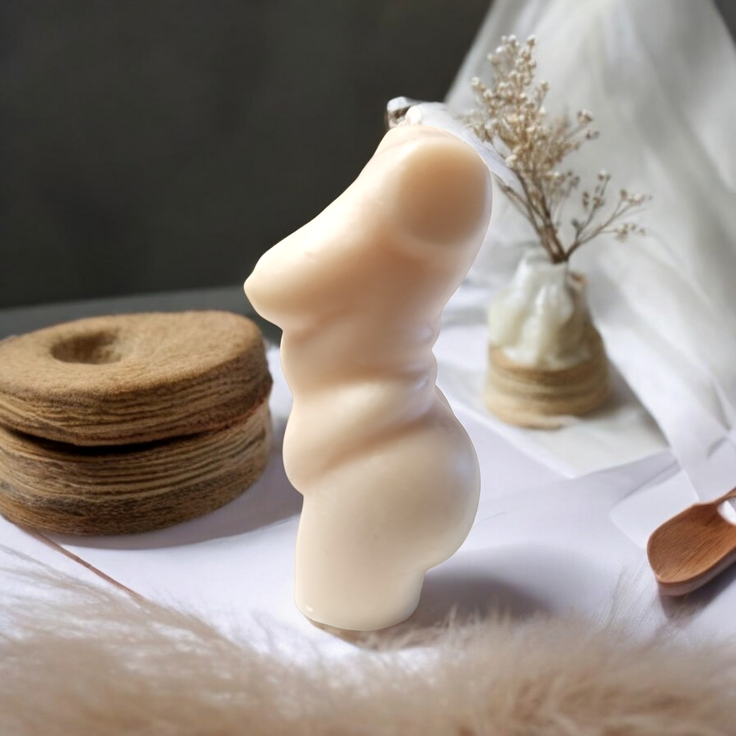 Elegant Curvy Woman Candle